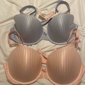 Victoria's Secret Blue and Pink Bra Set